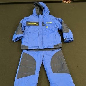 Boys Columbia ski jacket and overalls size 4T